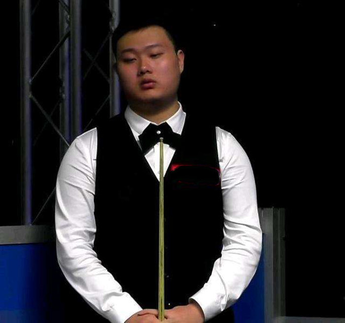 队攻防两端 队攻防两端