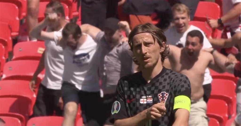 缺乏足够的 缺乏足够的